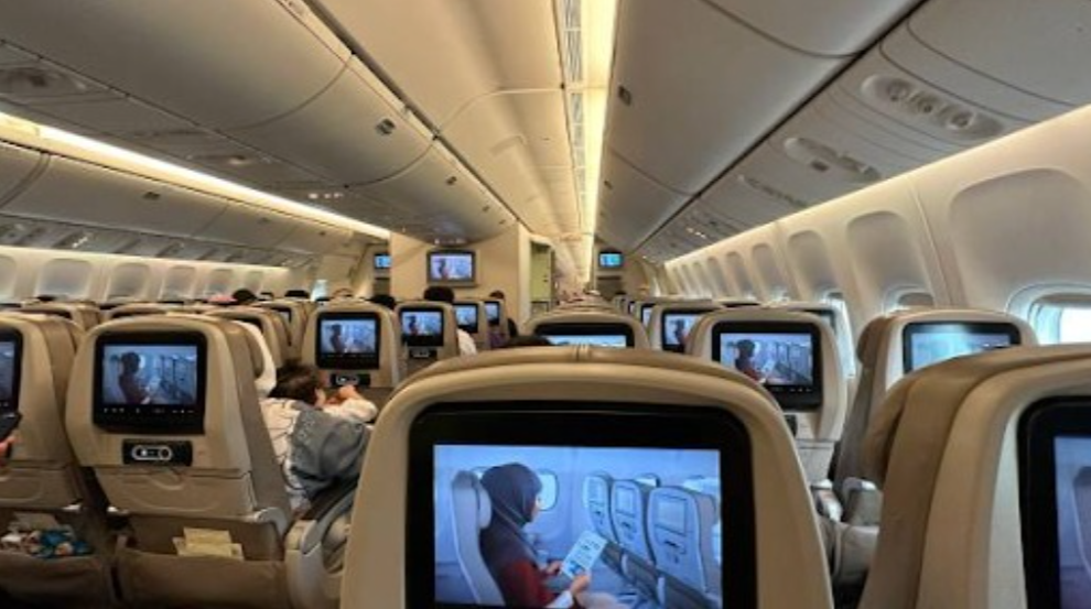 Booking Business Class: A Complete Guide to Luxurious Air Travel