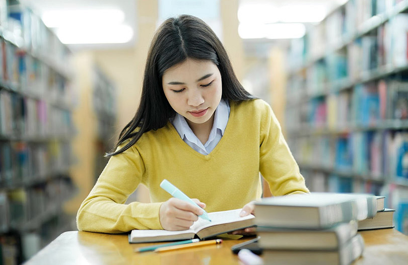 The Ultimate Guide to Balancing Part-Time Work and Full-Time Study in 2026