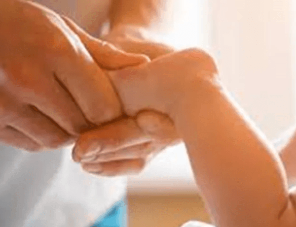 How First-Time Moms Can Pick the Perfect Oil for Baby Massage