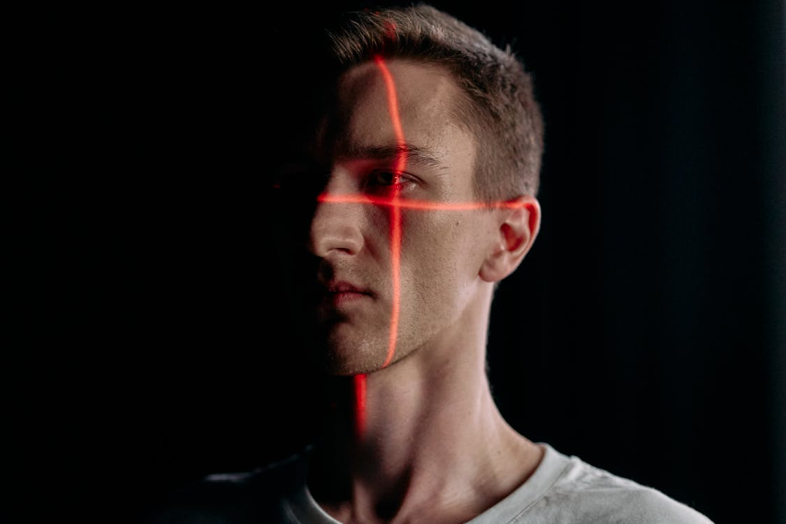 Fingerprint vs Face Recognition: Which Biometric Attendance Technology Is Right for Your Saudi Business?